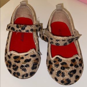 ✨2/$20✨Carter’s red animal face and print shoes
